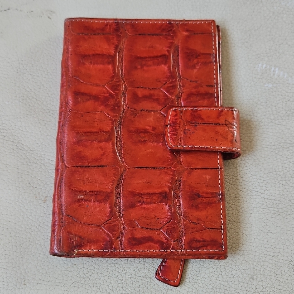 Elegant Red Crocodile-Embossed Wallet